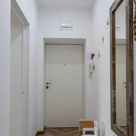 아파트 Sea Breeze - Location By Sea Garden 부르가스